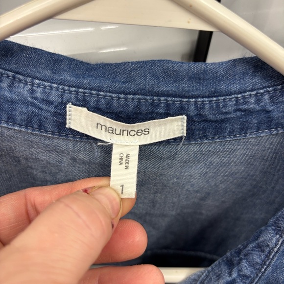 Maurices Dark Blue Casual Long Sleeve Button Down Denim Jean Chambray Shirt 1 XL - Picture 2 of 16